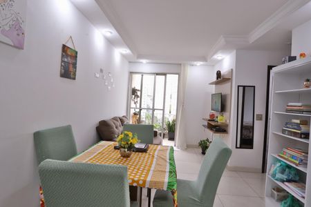 Apartamento à venda com 60m², 2 quartos e 1 vagaSala