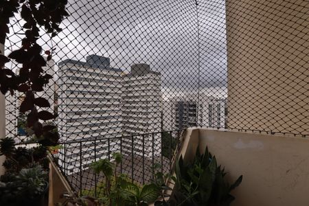 Apartamento à venda com 60m², 2 quartos e 1 vagaSacada