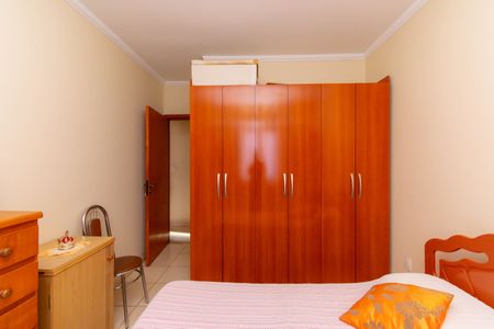 Casa à venda com 200m², 4 quartos e 2 vagasQuarto 1