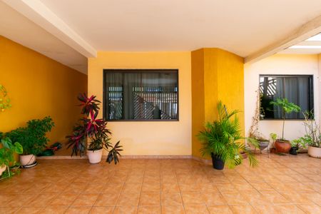 Casa à venda com 200m², 4 quartos e 2 vagasGaragem