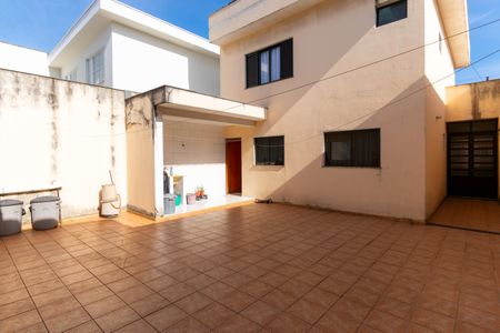 Casa à venda com 200m², 4 quartos e 2 vagasQuintal