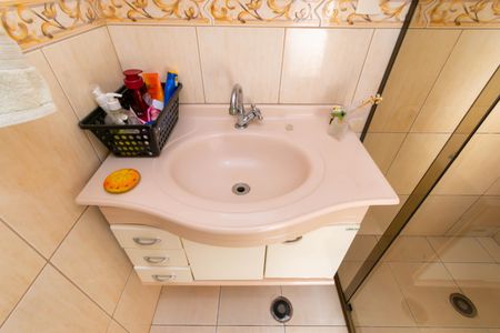 Casa à venda com 200m², 4 quartos e 2 vagasBanheiro 2