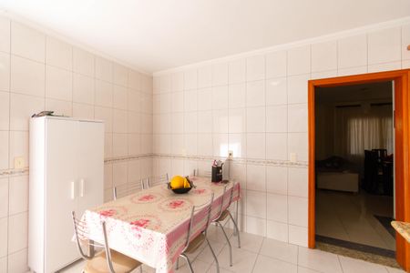 Casa à venda com 200m², 4 quartos e 2 vagasCozinha