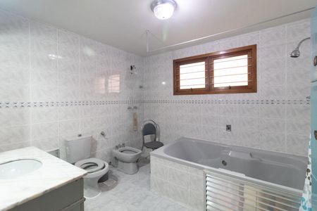 Casa à venda com 400m², 4 quartos e 3 vagasBanheiro 1