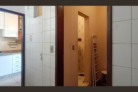 Apartamento à venda com 110m², 3 quartos e 1 vagaÁrea de Serviço