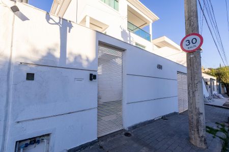 Casa para alugar com 400m², 3 quartos e 2 vagasFachada