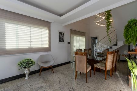 Casa para alugar com 400m², 3 quartos e 2 vagasSala 1