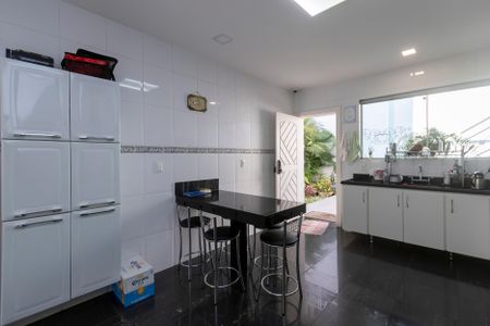 Casa para alugar com 400m², 3 quartos e 2 vagasCozinha