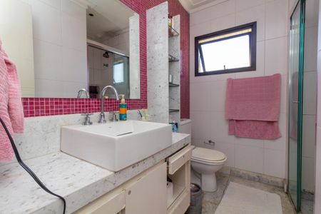 Apartamento à venda com 200m², 4 quartos e 4 vagasBanheiro da Suíte 3