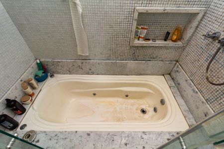 Apartamento à venda com 200m², 4 quartos e 4 vagasBanheiro da Suíte 2