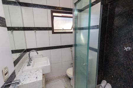 Apartamento à venda com 200m², 4 quartos e 4 vagasBanheiro da Suíte 1