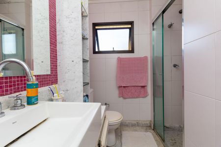 Apartamento à venda com 200m², 4 quartos e 4 vagasBanheiro da Suíte 3