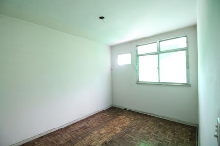 Quarto 2 de apartamento para alugar com 2 quartos, 60m² em Taquara, Rio de Janeiro
