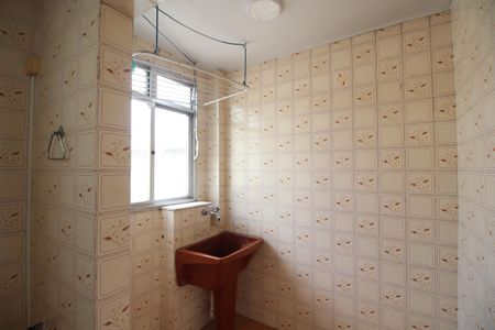 Apartamento para alugar com 60m², 2 quartos e 1 vagaÁrea de Serviço