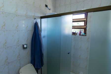 Casa de condomínio para alugar com 900m², 5 quartos e 6 vagas Casa de condomínio para alugar com 900m², 5 quartos e 6 vagasBanheiro da Suíte 2