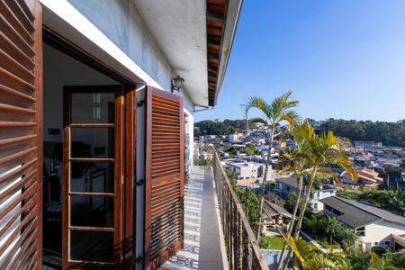 Casa de condomínio para alugar com 900m², 5 quartos e 6 vagas Casa de condomínio para alugar com 900m², 5 quartos e 6 vagasVaranda da Suíte 3