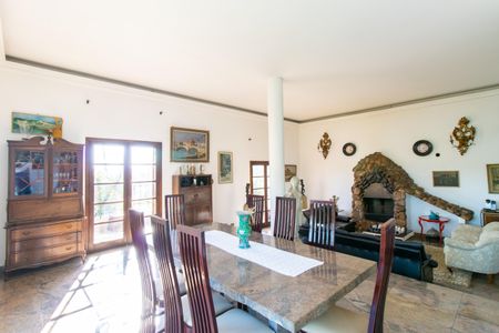 Casa de condomínio para alugar com 900m², 5 quartos e 6 vagas Casa de condomínio para alugar com 900m², 5 quartos e 6 vagasSala