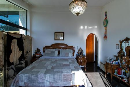 Casa de condomínio para alugar com 900m², 5 quartos e 6 vagas Casa de condomínio para alugar com 900m², 5 quartos e 6 vagasSuíte 3