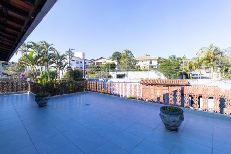 Casa de condomínio para alugar com 900m², 5 quartos e 6 vagas Casa de condomínio para alugar com 900m², 5 quartos e 6 vagasVaranda da Suíte 1