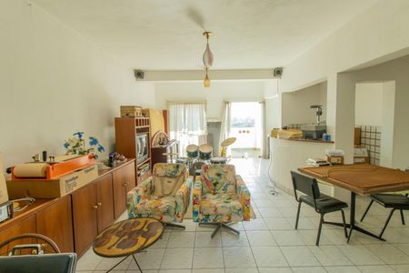 Casa de condomínio para alugar com 900m², 5 quartos e 6 vagas Casa de condomínio para alugar com 900m², 5 quartos e 6 vagasEspaço andar inferior