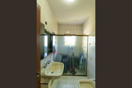 Casa de condomínio para alugar com 900m², 5 quartos e 6 vagas Casa de condomínio para alugar com 900m², 5 quartos e 6 vagasBanheiro Social