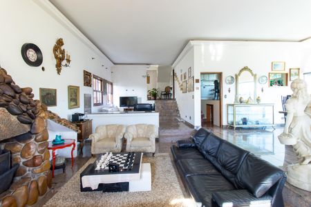 Casa de condomínio para alugar com 900m², 5 quartos e 6 vagas Casa de condomínio para alugar com 900m², 5 quartos e 6 vagasSala