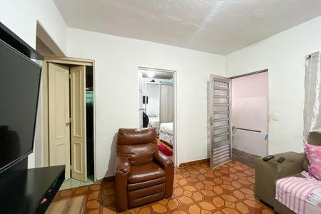 Casa à venda com 80m², 2 quartos e 2 vagas Casa à venda com 80m², 2 quartos e 2 vagasSala