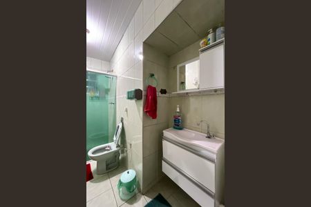 Casa à venda com 80m², 2 quartos e 2 vagas Casa à venda com 80m², 2 quartos e 2 vagasBanheiro 1