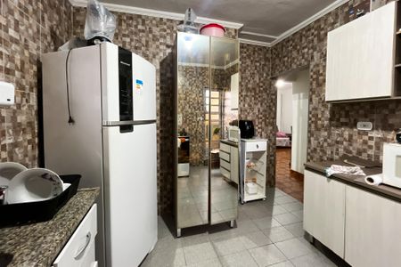 Casa à venda com 80m², 2 quartos e 2 vagas Casa à venda com 80m², 2 quartos e 2 vagasCozinha