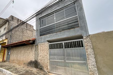 Casa à venda com 80m², 2 quartos e 2 vagas Casa à venda com 80m², 2 quartos e 2 vagasFachada