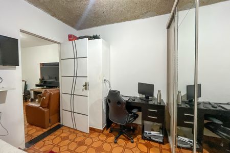 Casa à venda com 80m², 2 quartos e 2 vagas Casa à venda com 80m², 2 quartos e 2 vagasQuarto 2