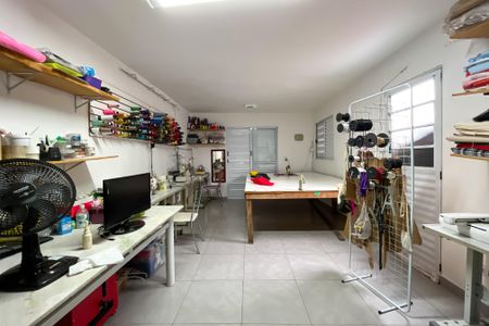 Casa à venda com 80m², 2 quartos e 2 vagas Casa à venda com 80m², 2 quartos e 2 vagasÁrea comum