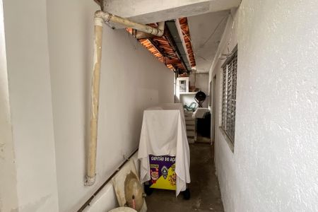 Casa à venda com 80m², 2 quartos e 2 vagas Casa à venda com 80m², 2 quartos e 2 vagasQuintal