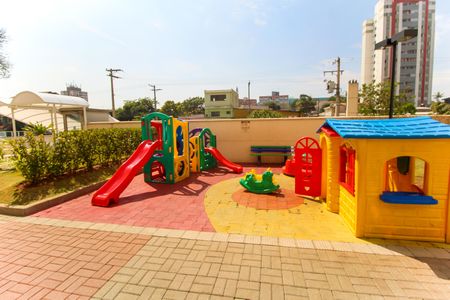 Apartamento à venda com 52m², 2 quartos e 1 vaga Apartamento à venda com 52m², 2 quartos e 1 vagaÁrea comum - Playground