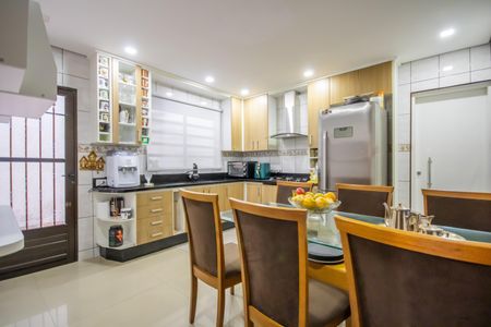 Casa à venda com 350m², 3 quartos e 4 vagasCozinha