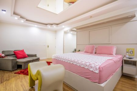 Casa à venda com 350m², 3 quartos e 4 vagasSuíte 1