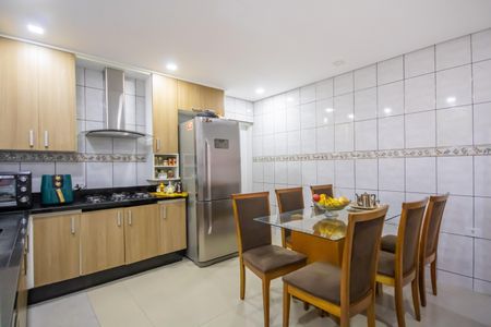Casa à venda com 350m², 3 quartos e 4 vagasCozinha