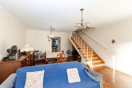 Casa para alugar com 200m², 3 quartos e 2 vagasSala