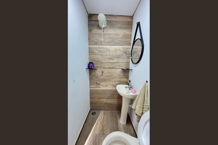 Casa à venda com 200m², 3 quartos e 2 vagasQuintal - Area de Lazer - Banheiro