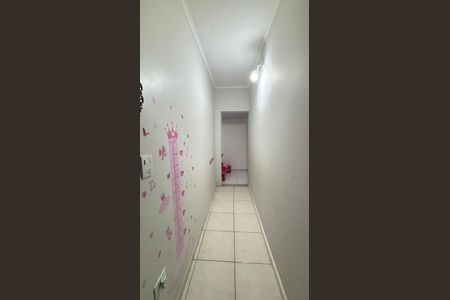 Casa à venda com 200m², 3 quartos e 2 vagasCorredor