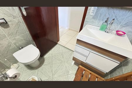 Casa à venda com 200m², 3 quartos e 2 vagasBanheiro