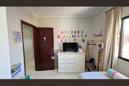 Casa à venda com 200m², 3 quartos e 2 vagasQuarto 1