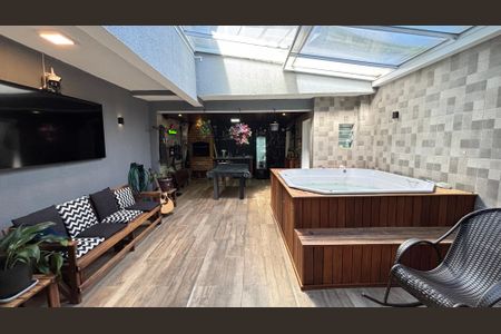 Casa à venda com 200m², 3 quartos e 2 vagasQuintal - Area de Lazer