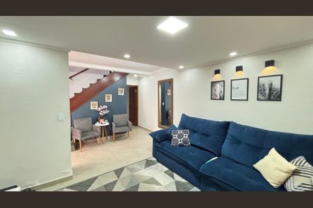 Casa à venda com 200m², 3 quartos e 2 vagasSala