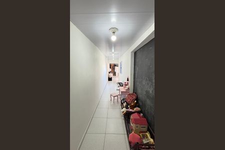Casa à venda com 200m², 3 quartos e 2 vagasCorredor