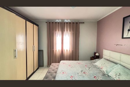 Casa à venda com 200m², 3 quartos e 2 vagasSuite