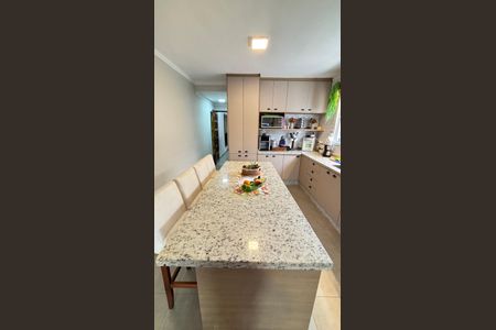 Casa à venda com 200m², 3 quartos e 2 vagasCozinha 