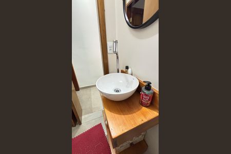 Casa à venda com 200m², 3 quartos e 2 vagasLavabo