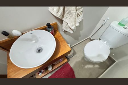 Casa à venda com 200m², 3 quartos e 2 vagasLavabo