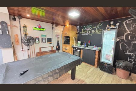 Casa à venda com 200m², 3 quartos e 2 vagasQuintal - Area de Lazer